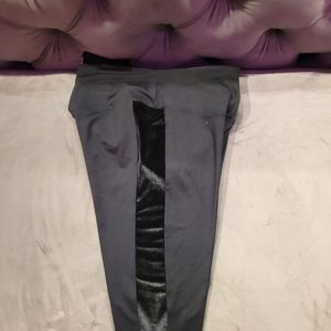 Pink leggings with velour